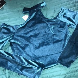 New with tags Large teal soft crop long sleeve